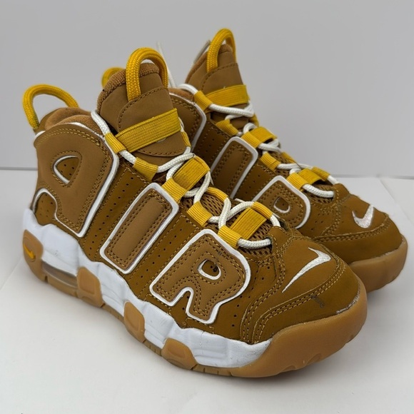 NIKE AIR MORE UPTEMPO Size 2Y - Picture 1 of 9